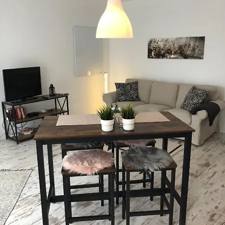 דירה Schoene Nahe Heidelberg